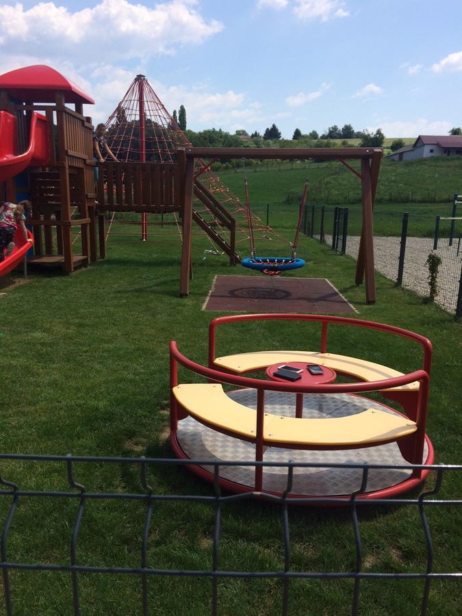 Holiday Home Maderka Strigova Екстериор снимка