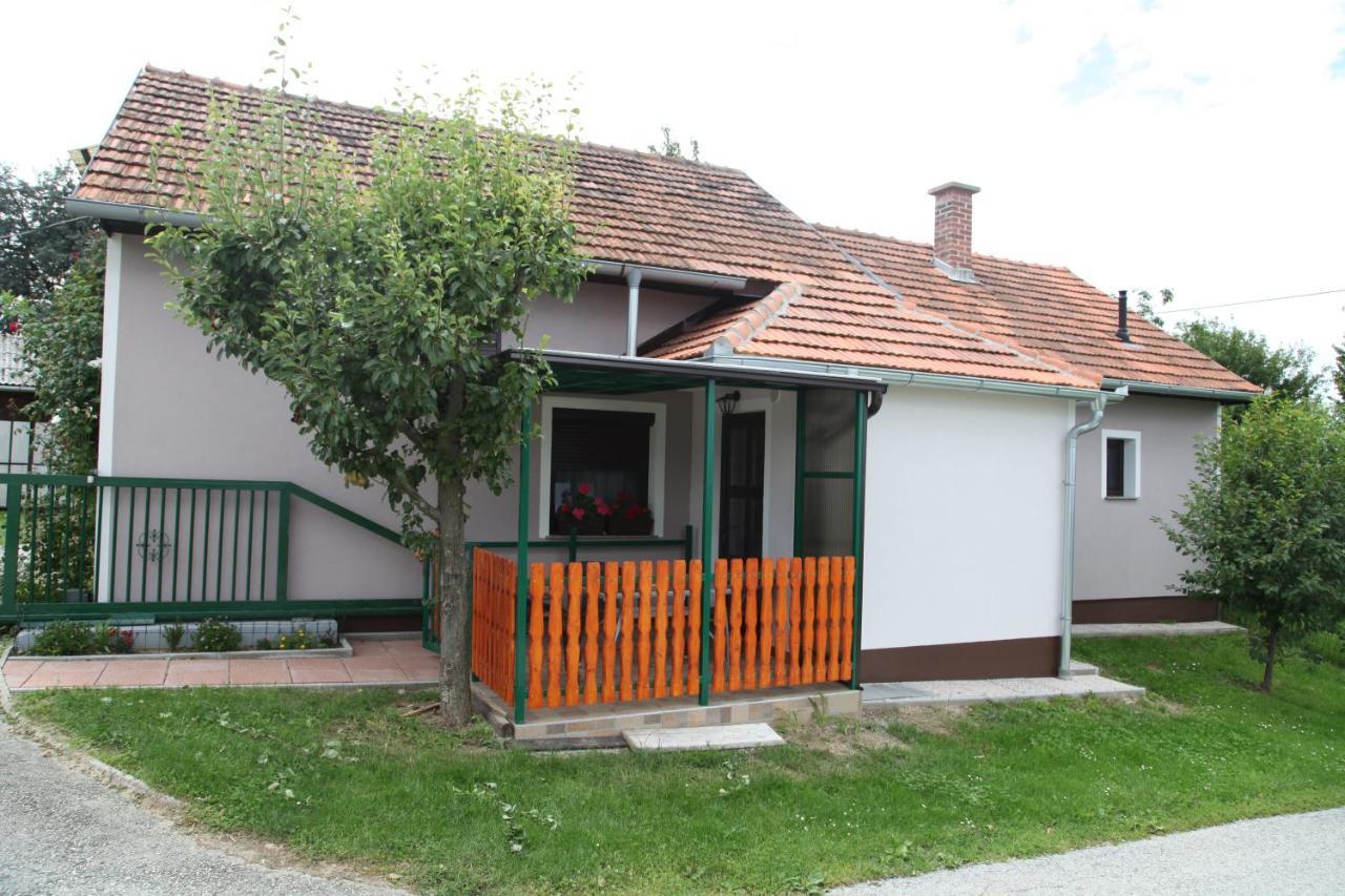 Holiday Home Maderka Strigova Екстериор снимка